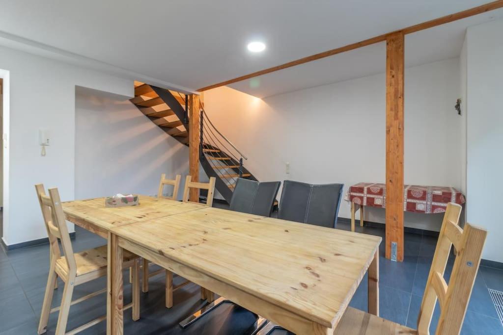 Wörrstadt Maisonette-Wohnung Mit 5 Schlafzimmern מראה חיצוני תמונה