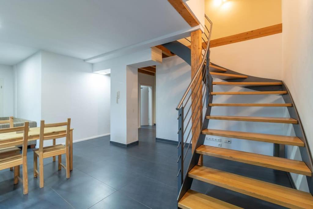 Wörrstadt Maisonette-Wohnung Mit 5 Schlafzimmern מראה חיצוני תמונה